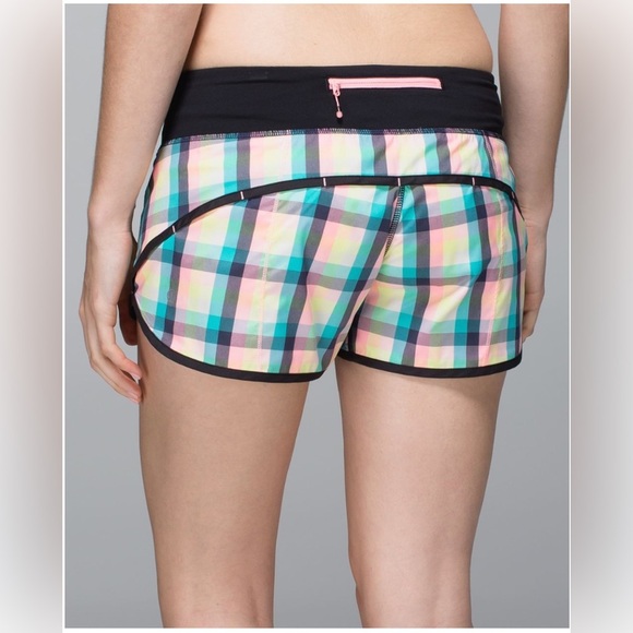 Lululemon Speed Short in Wee Wheezy Check Bleached Coral Cadet Blue / Black - Picture 2 of 7